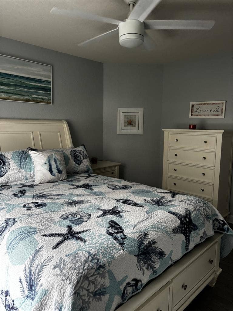 Gorgeous lakefront home Va.Beach