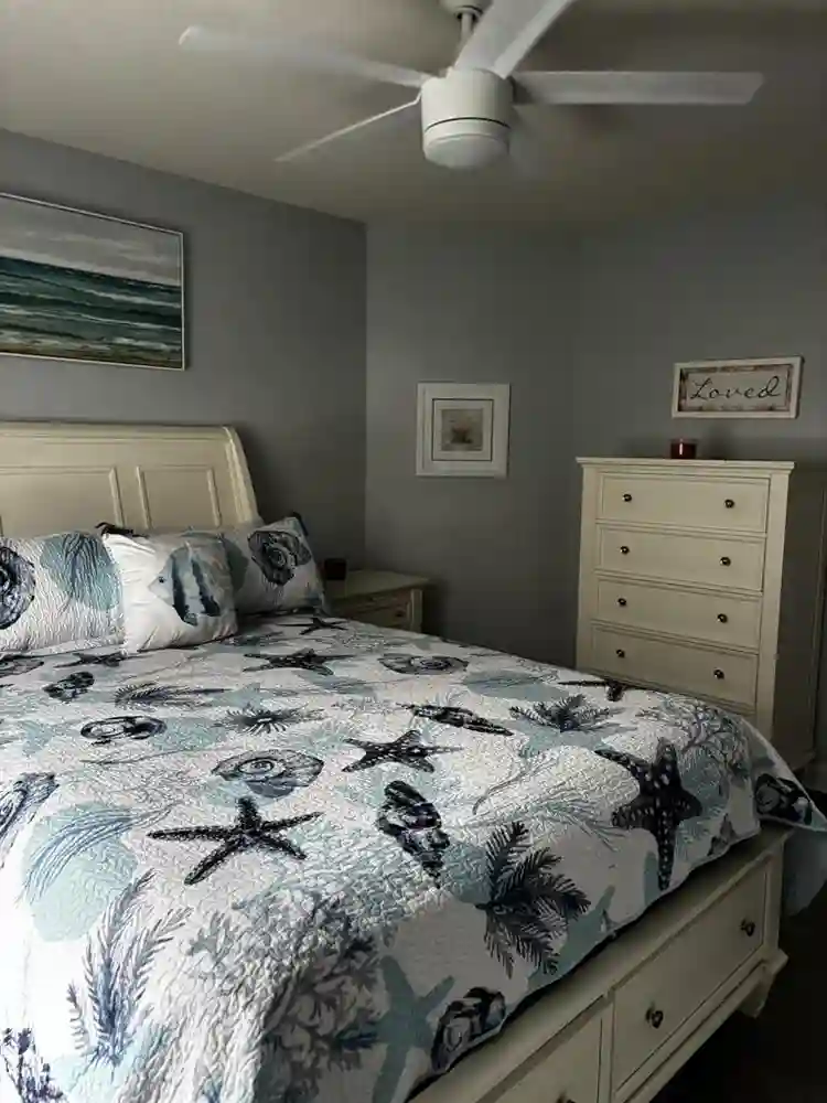 Gorgeous lakefront home Va.Beach