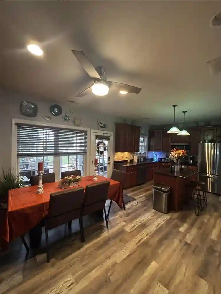 Gorgeous lakefront home Va.Beach