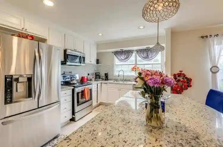 Fully Furnished Mid-term rental
