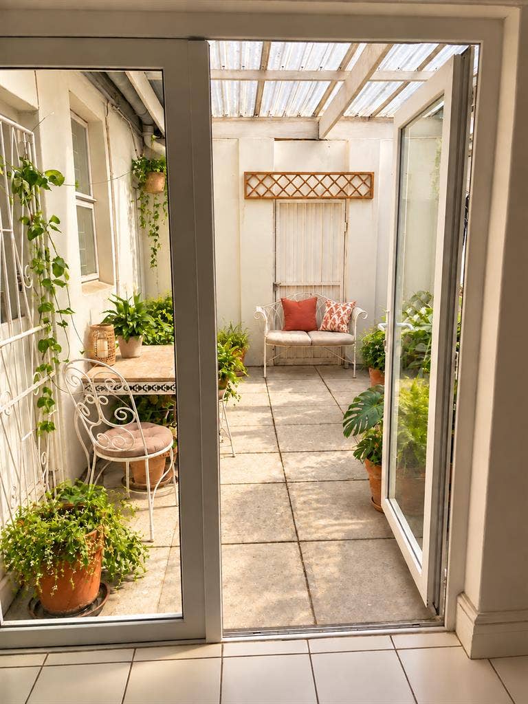 Private Room to Rent in House Share