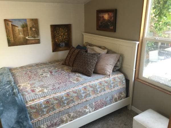 Master Suite with Living Room- Bath