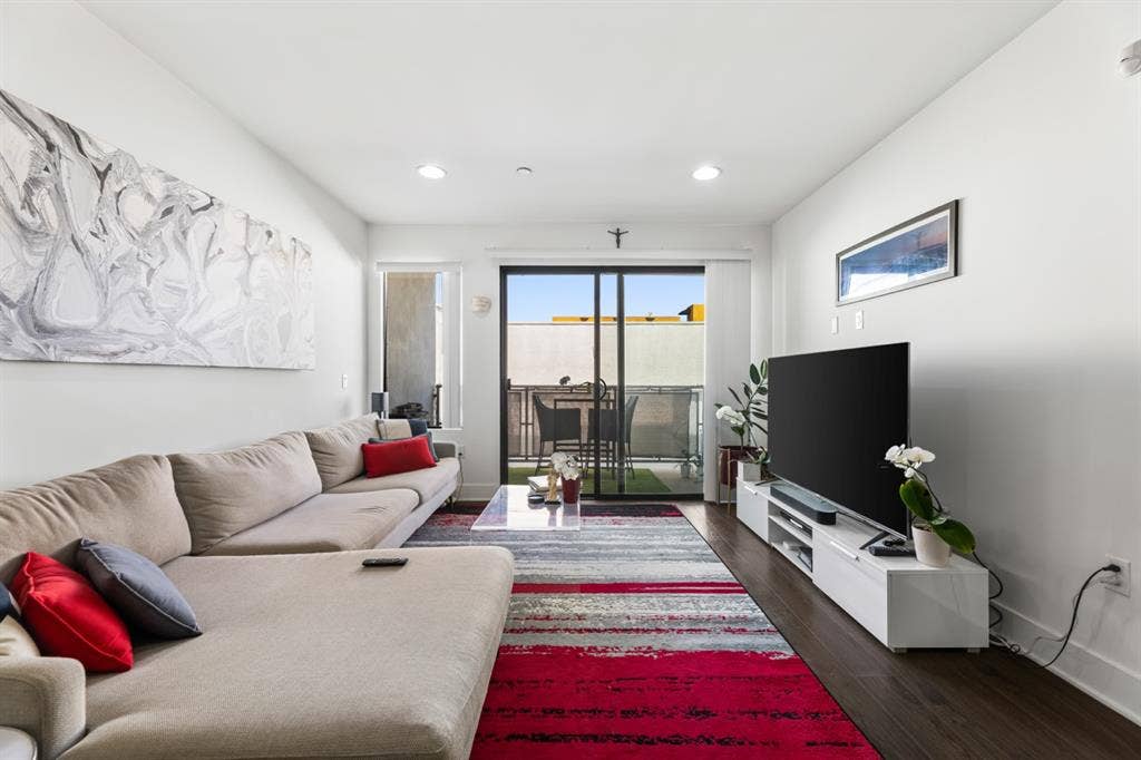 Second Bedroom in Modern Penthouse