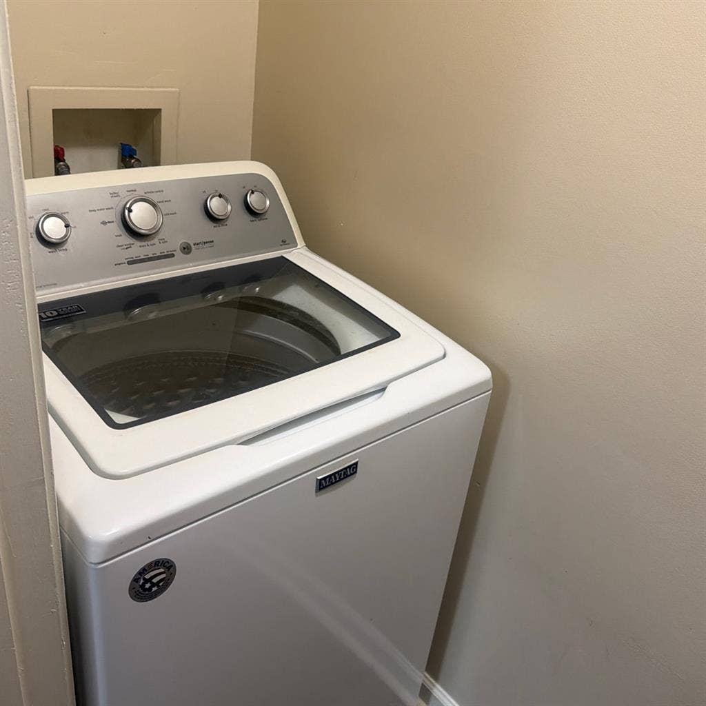 2 Rms available + Bath | FLETC