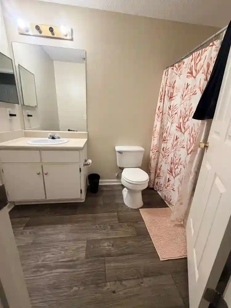 2 Rms available + Bath | FLETC