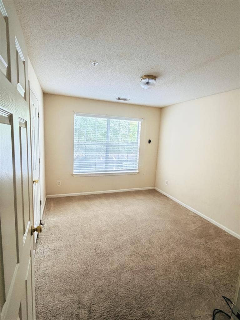 2 Rms available + Bath | FLETC