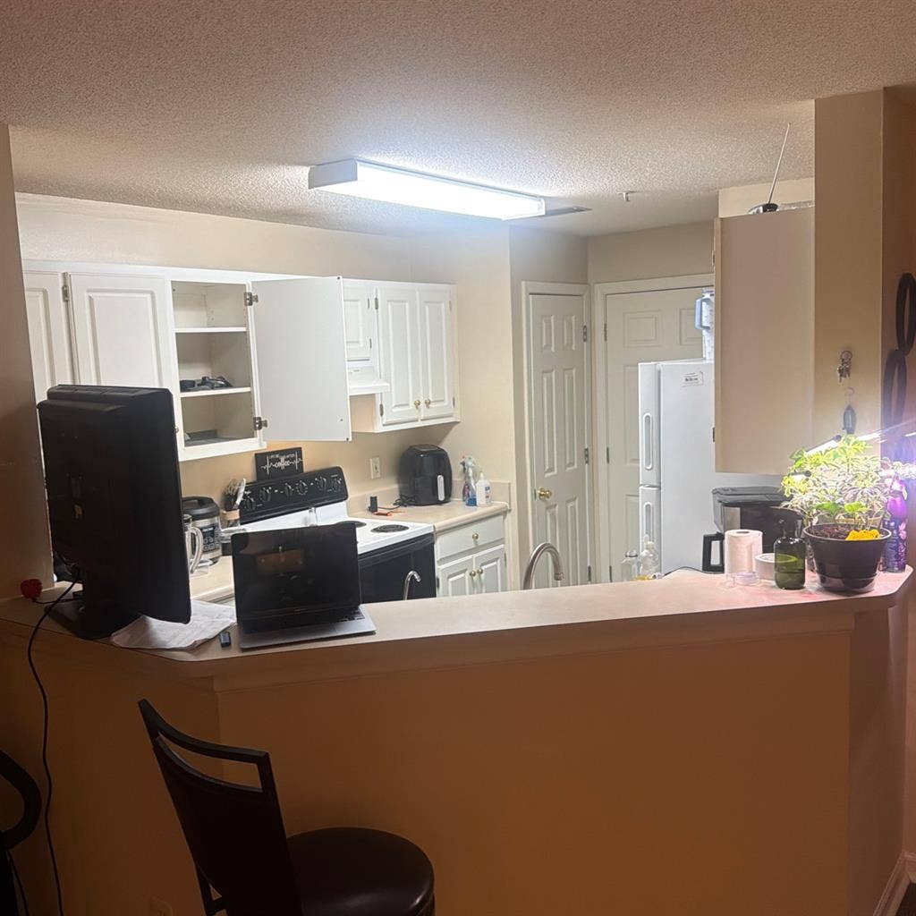 2 Rms available + Bath | FLETC