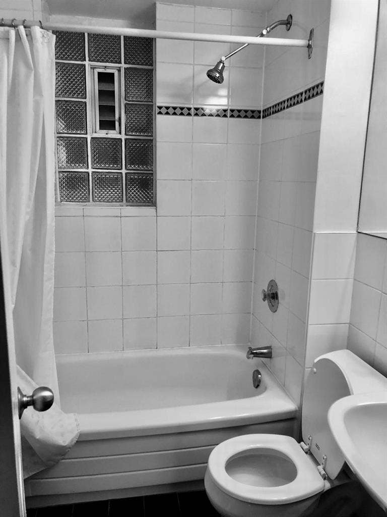 Room for rent midtown