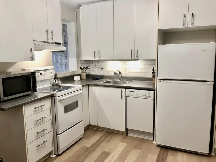 Room for rent midtown