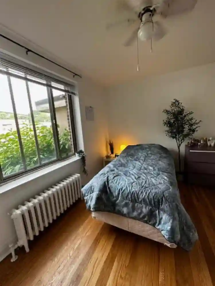 Room for rent midtown