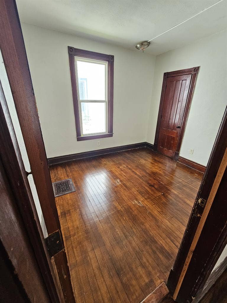 Private room for rent