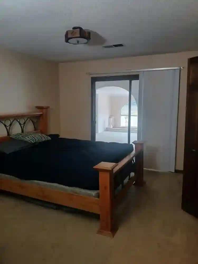 Private room and bathroom on lake