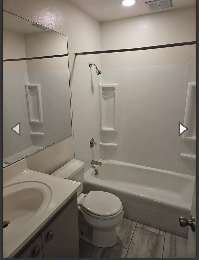 1 bedroom available