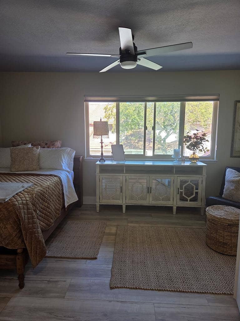 BEAUTIFUL FURNISHED ROOM 4 RENT