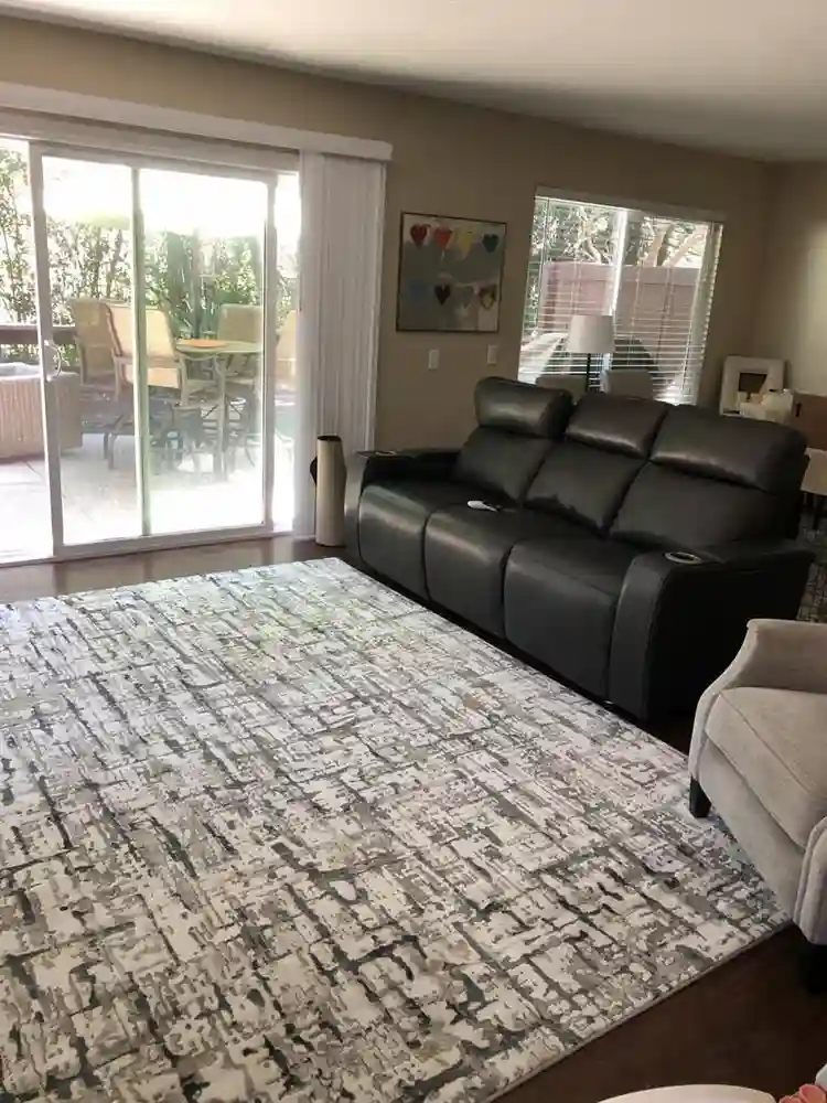 Primary bed & bath! Utilities incl.