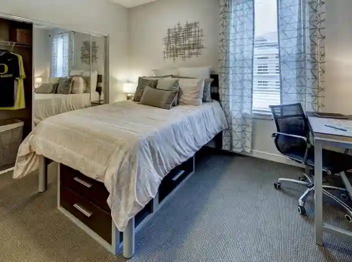 Sublet for 2125 Franklin Unit