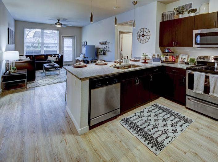 Sublet for 2125 Franklin Unit