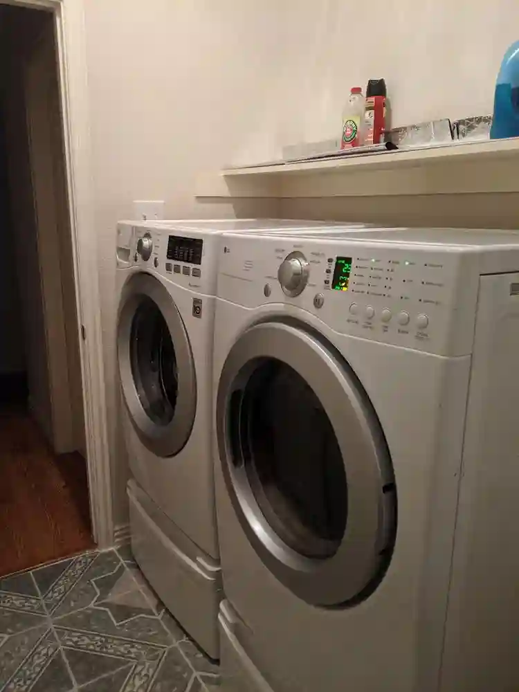 Great location, quiet neighborhood