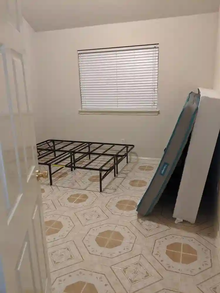 Great location, quiet neighborhood