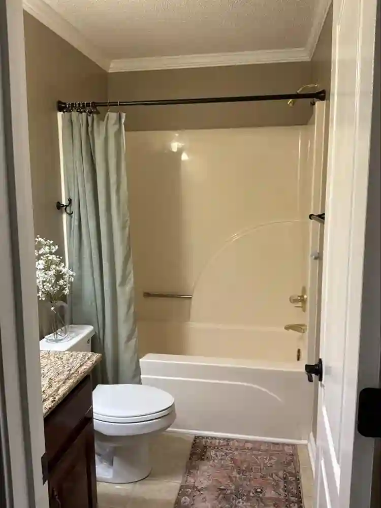 Habitacion disponible para mujer