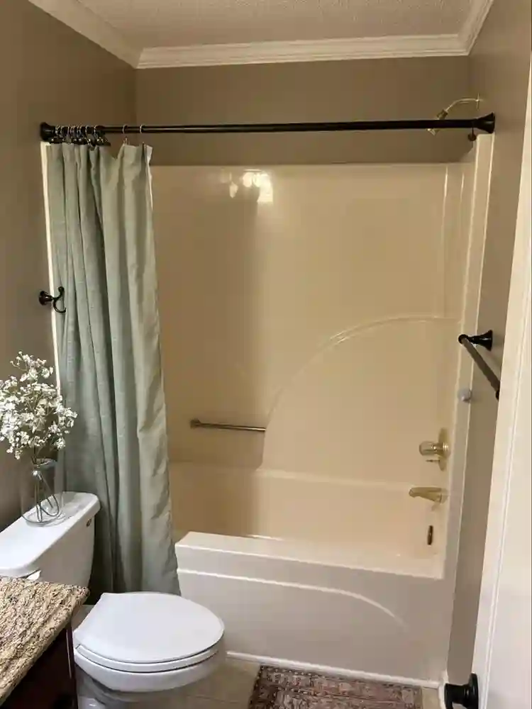Habitacion disponible para mujer