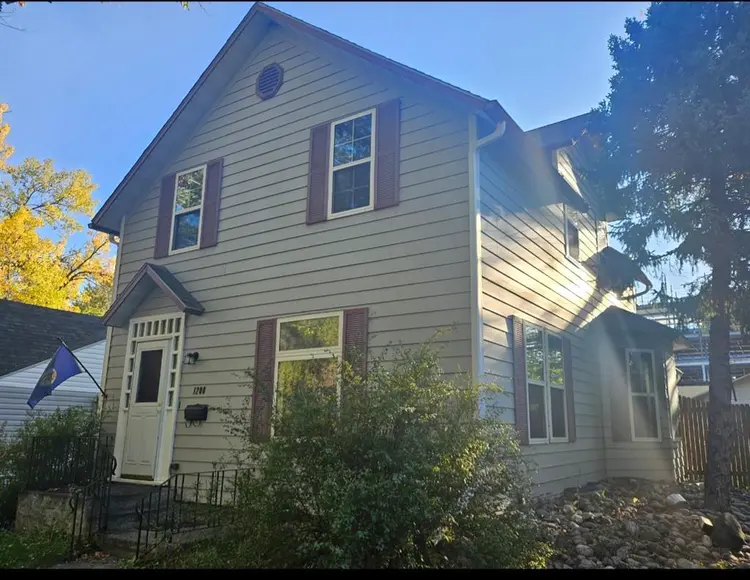 In search of like-minded roommate