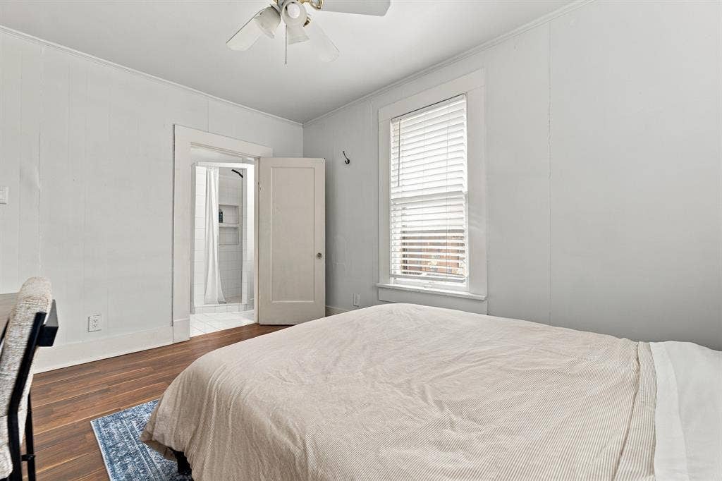Quiet House Close to Hospitals