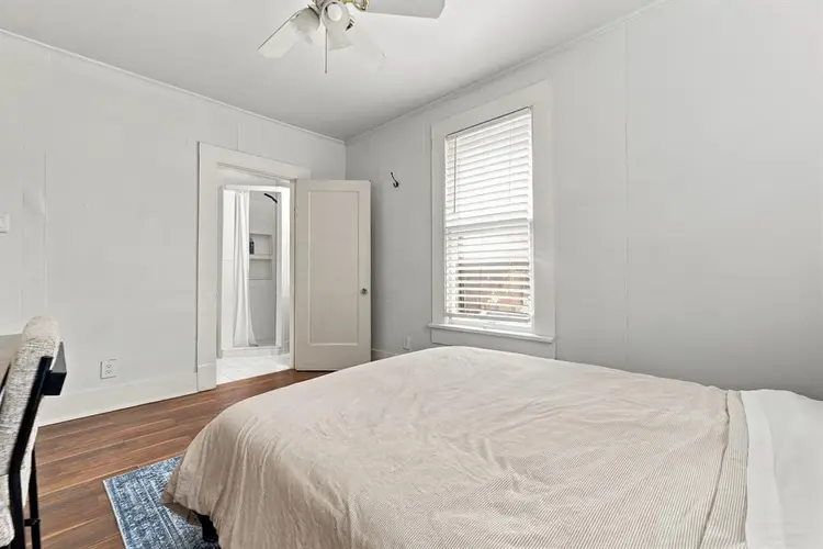 Quiet House Close to Hospitals