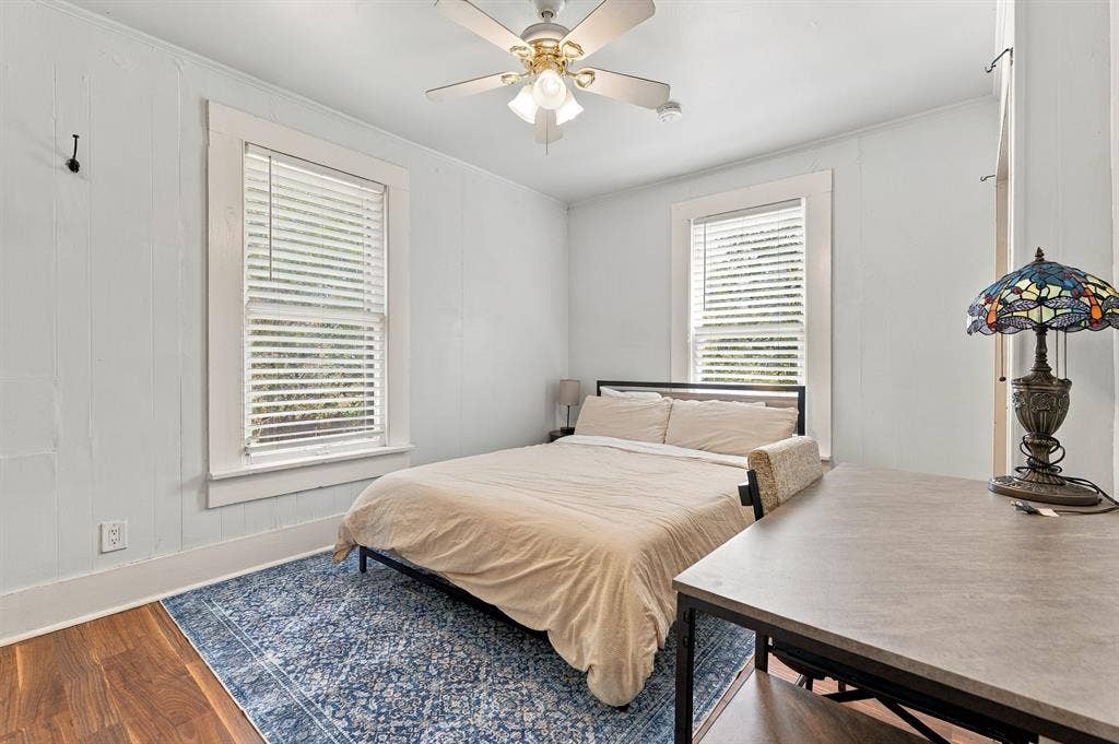 Quiet House Close to Hospitals