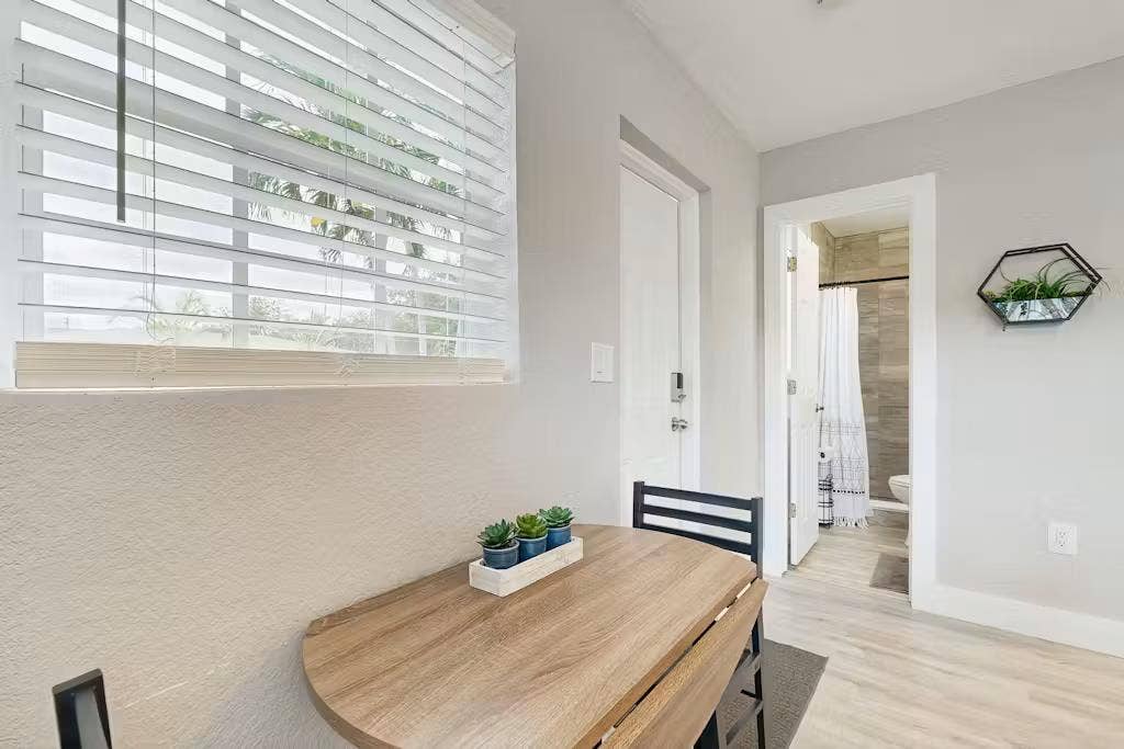Charming Home! Equipped Kitchen