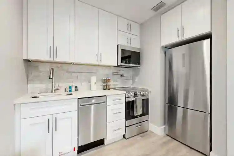 Charming Home! Equipped Kitchen