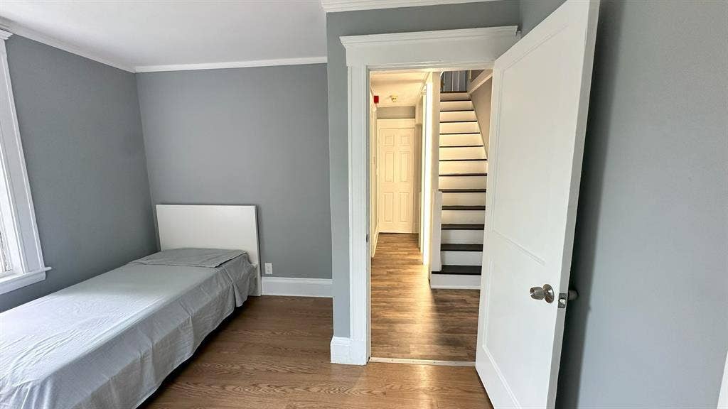 2 Rooms for Rent (Women Only)