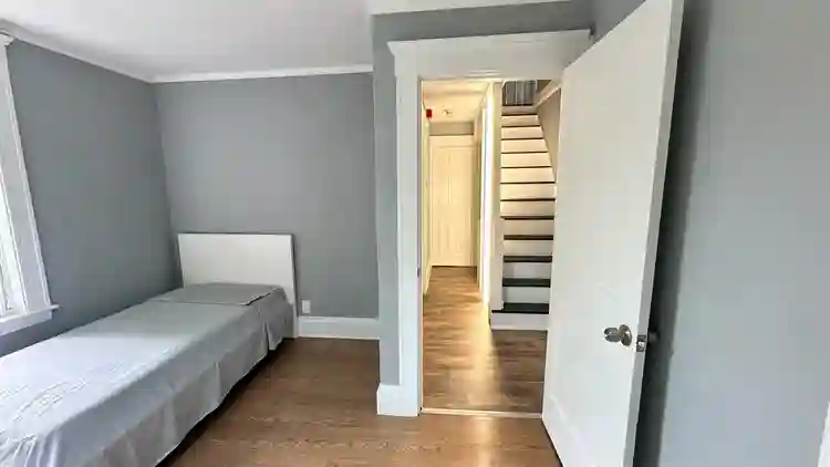 2 Rooms for Rent (Women Only)
