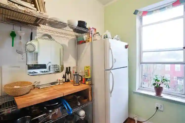 Beautiful XL Unfurnished Room