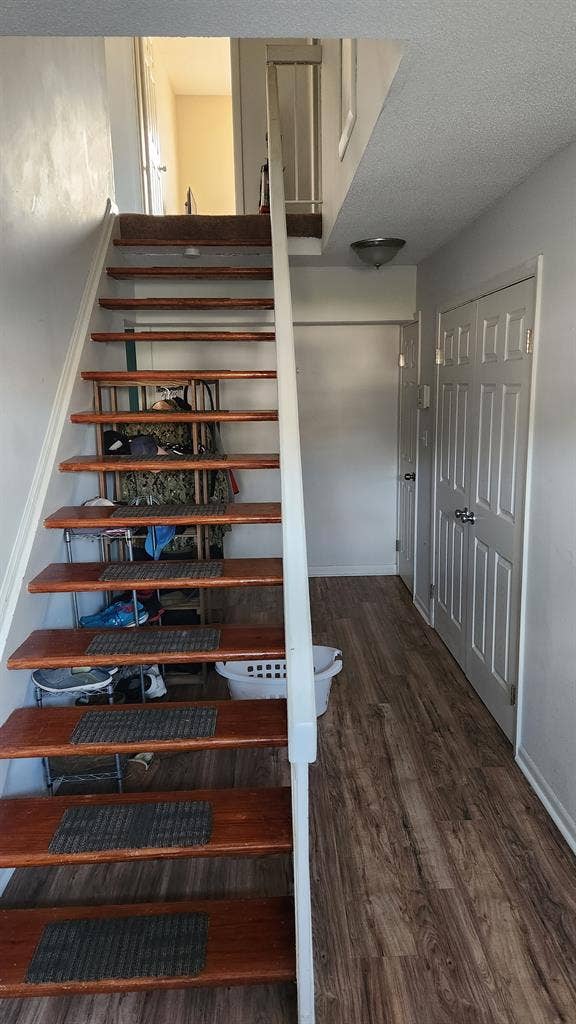 Master bedroom Room for rent