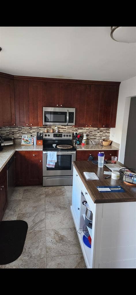 Master bedroom Room for rent