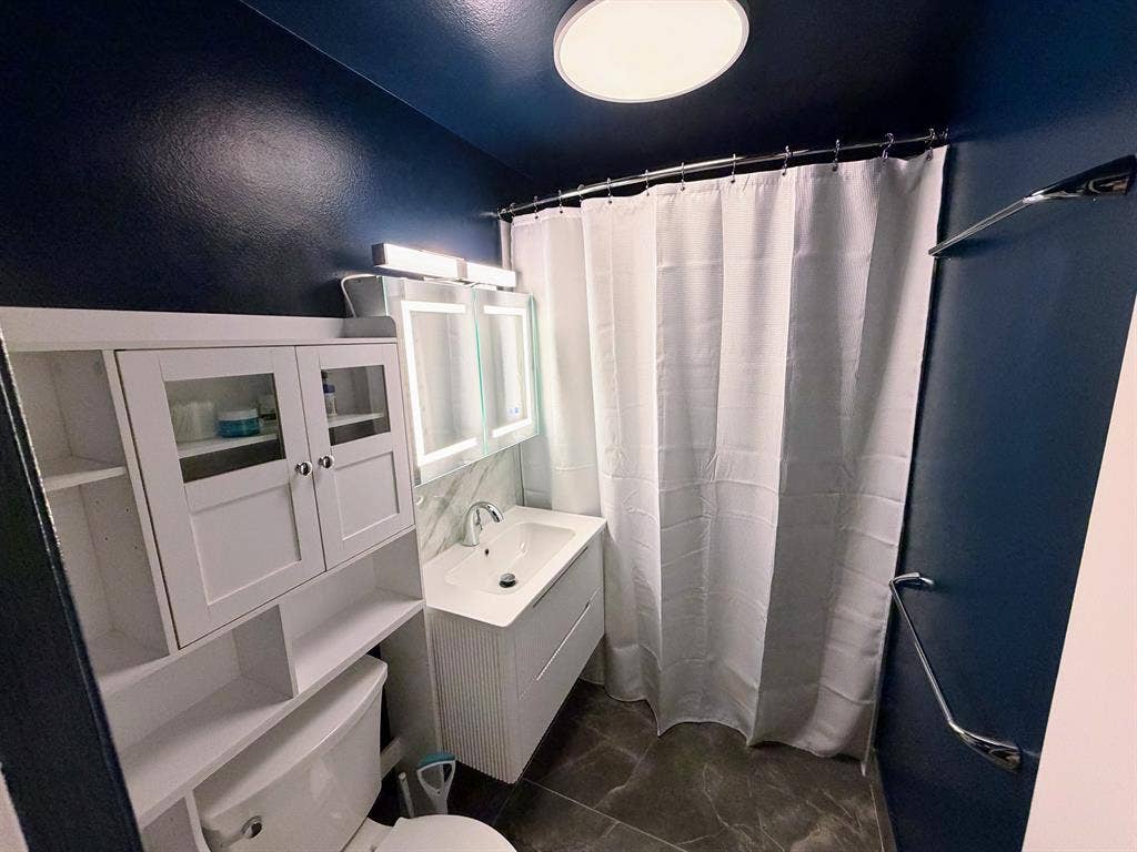 2-bed 1-bath - 7 min walk to Strip