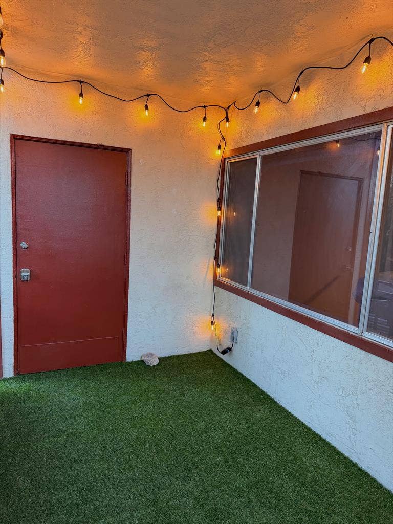2-bed 1-bath - 7 min walk to Strip