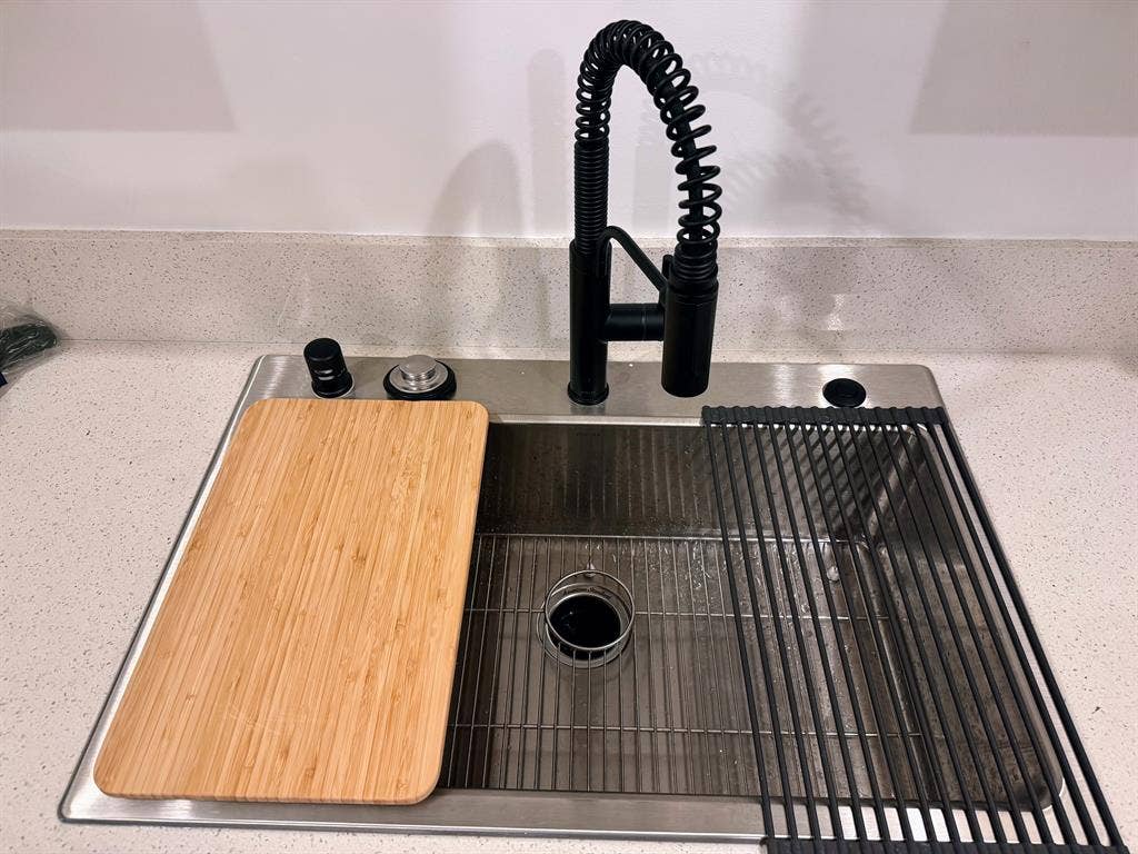 2-bed 1-bath - 7 min walk to Strip