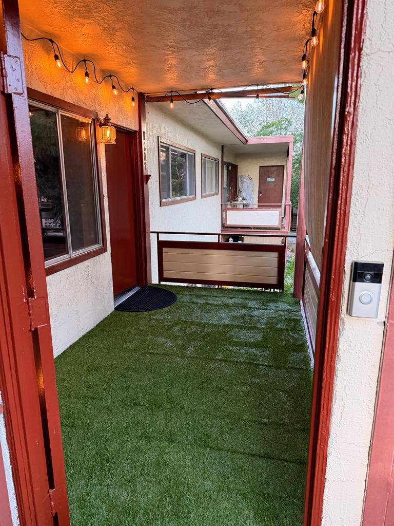 2-bed 1-bath - 7 min walk to Strip