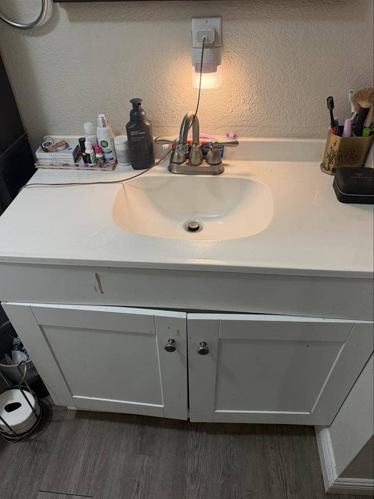 Seeking roommate for private room