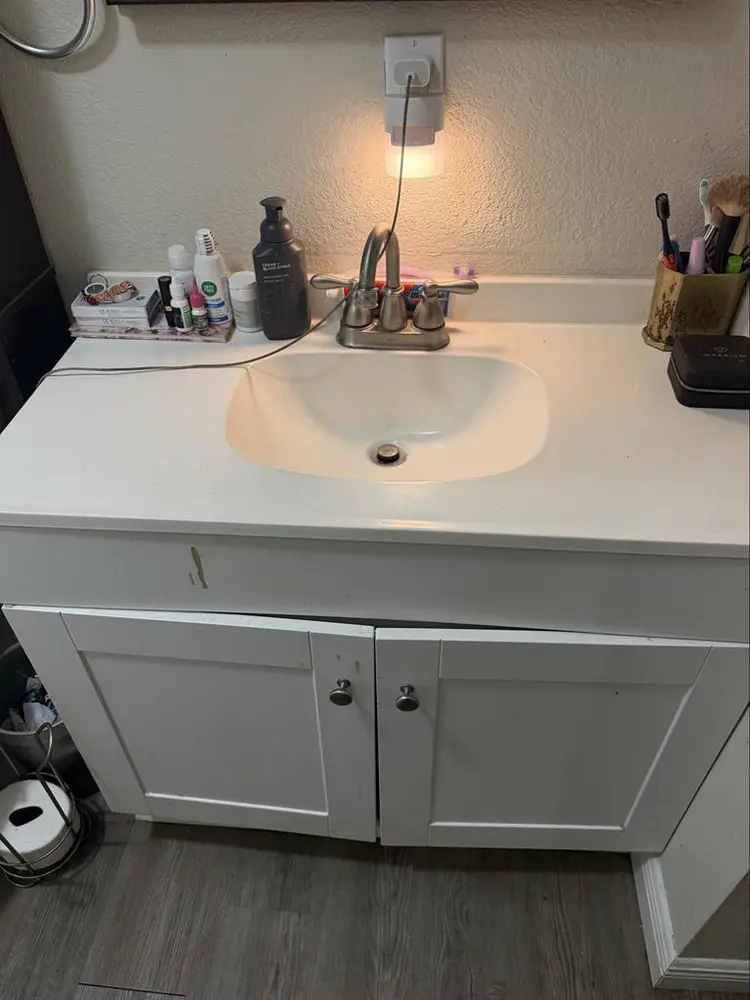 Seeking roommate for private room