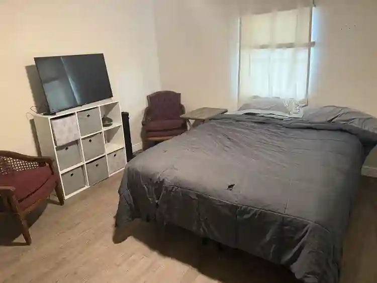 Seeking roommate for private room