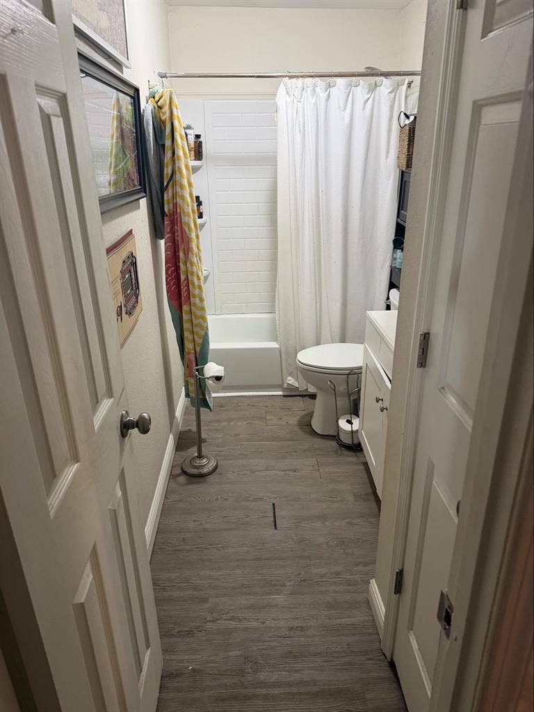 Seeking roommate for private room