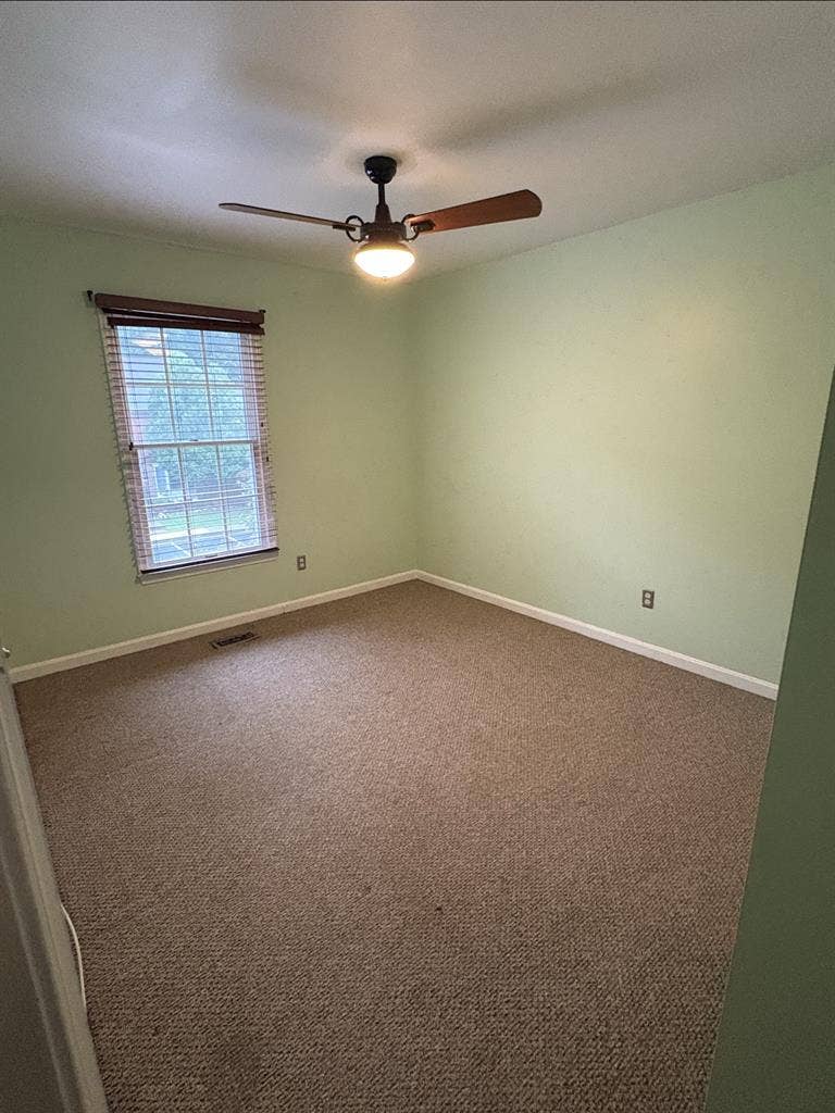 Bel air room for rent