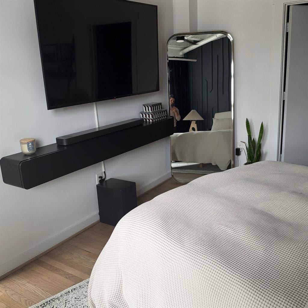 Fully furnished room in midtown