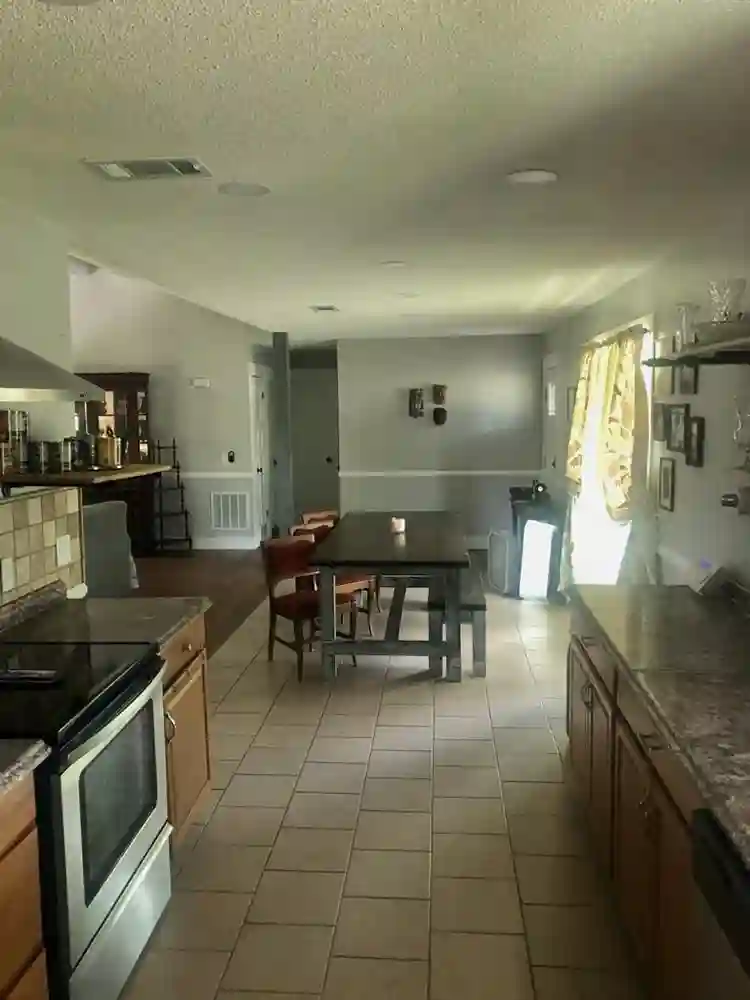 Shared home in St. Marys