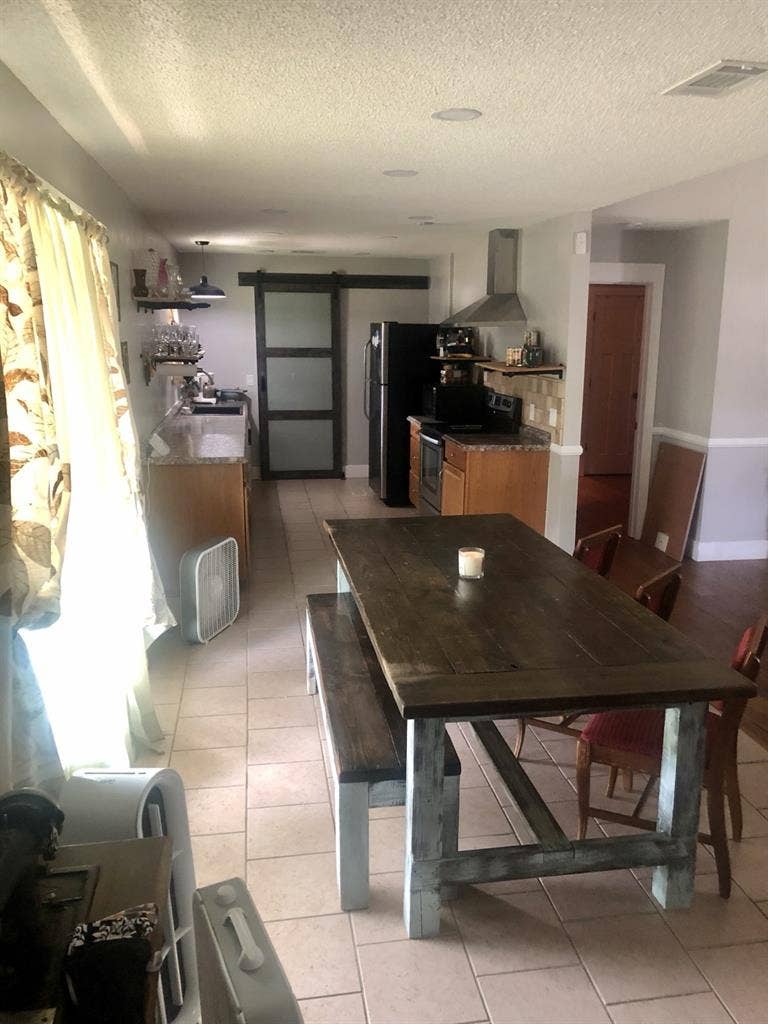 Shared home in St. Marys