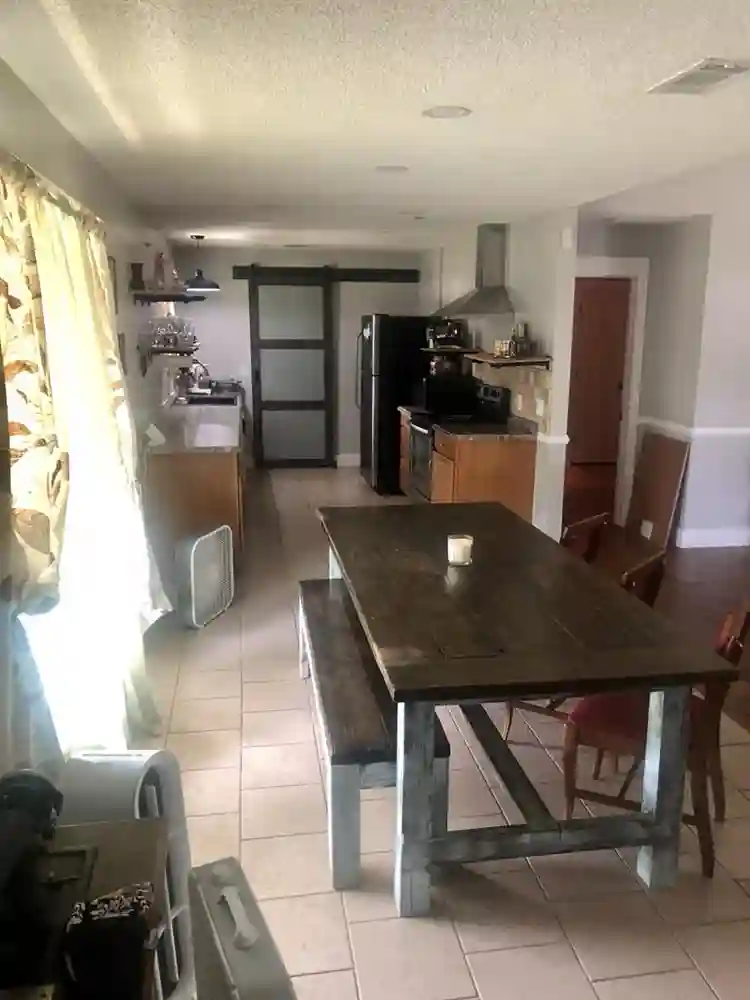 Shared home in St. Marys