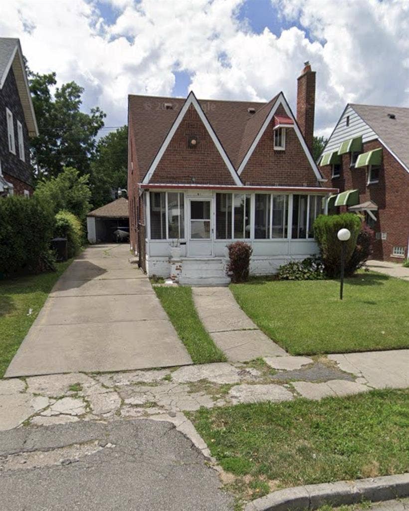 9591 Hartwell, Detroit, MI 48227